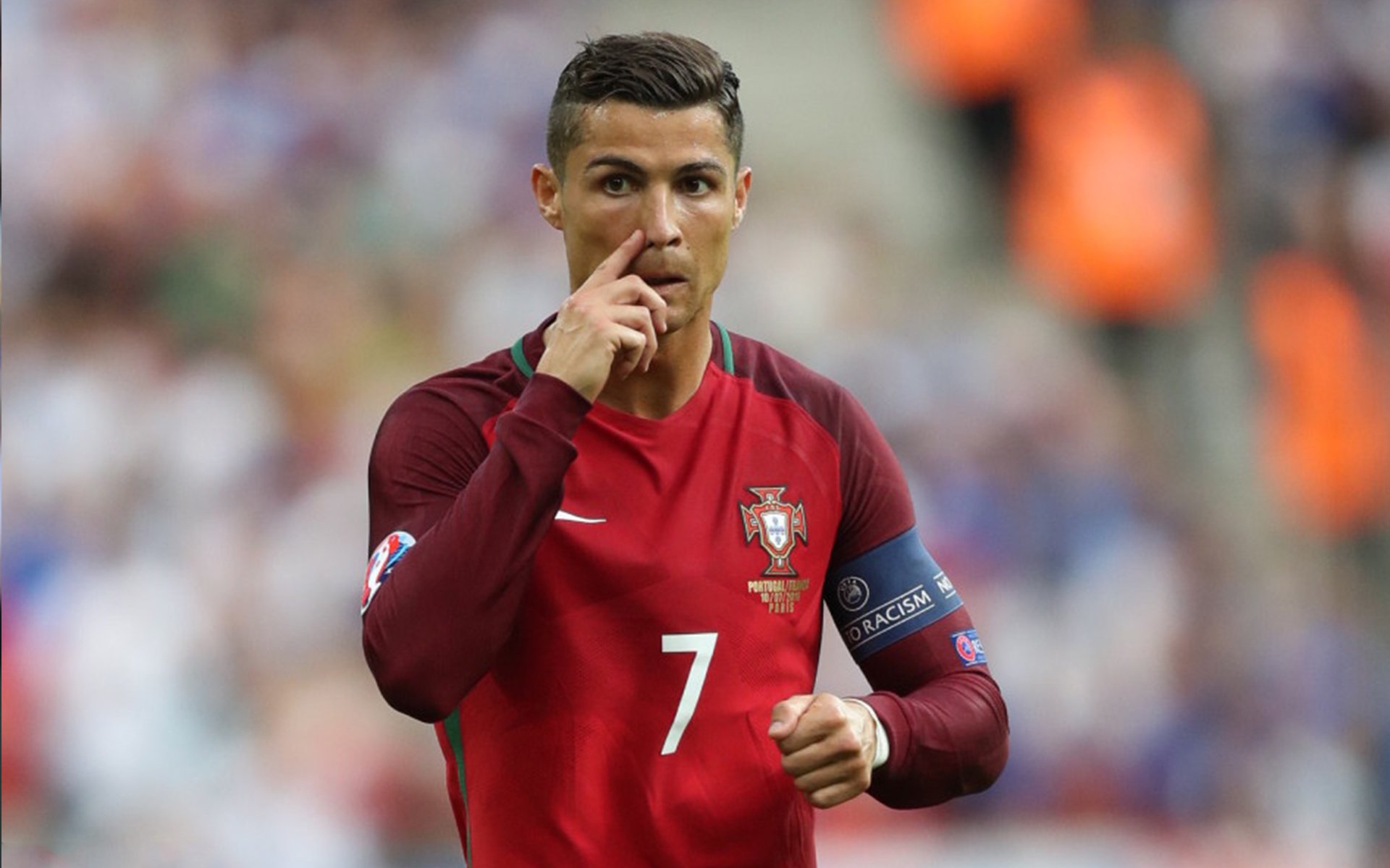 爱游戏官网-东契奇回归赛场，赛况扑朔迷离首场状态亮眼，雄鹿观众沸腾！